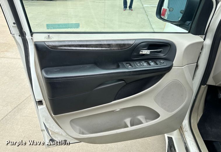 image for item OF9739 2011 Dodge  Grand Caravan handicap accessible van