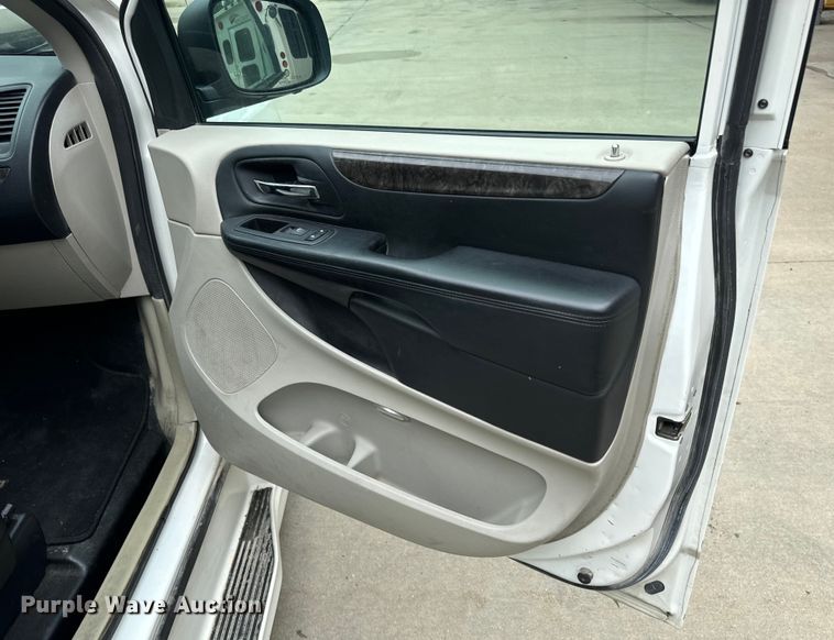 image for item OF9739 2011 Dodge  Grand Caravan handicap accessible van