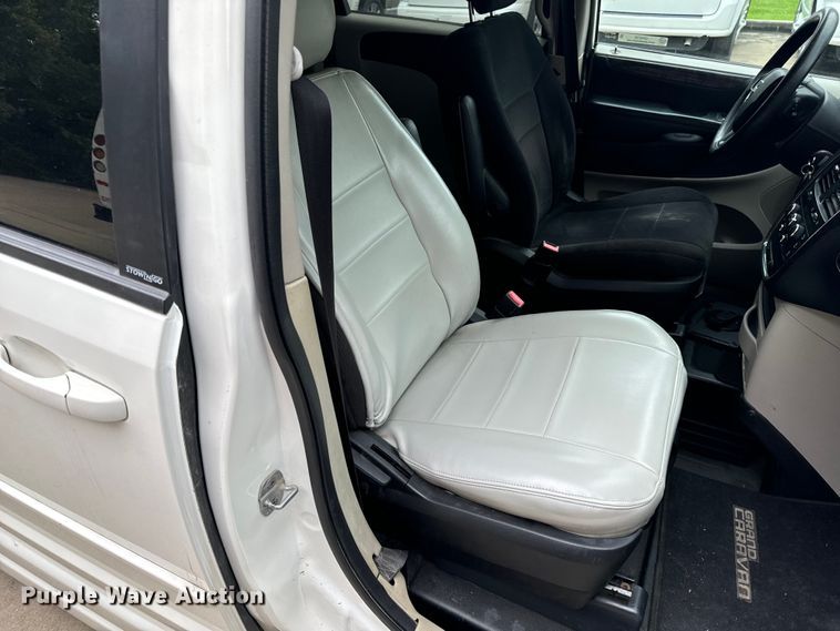 image for item OF9739 2011 Dodge  Grand Caravan handicap accessible van