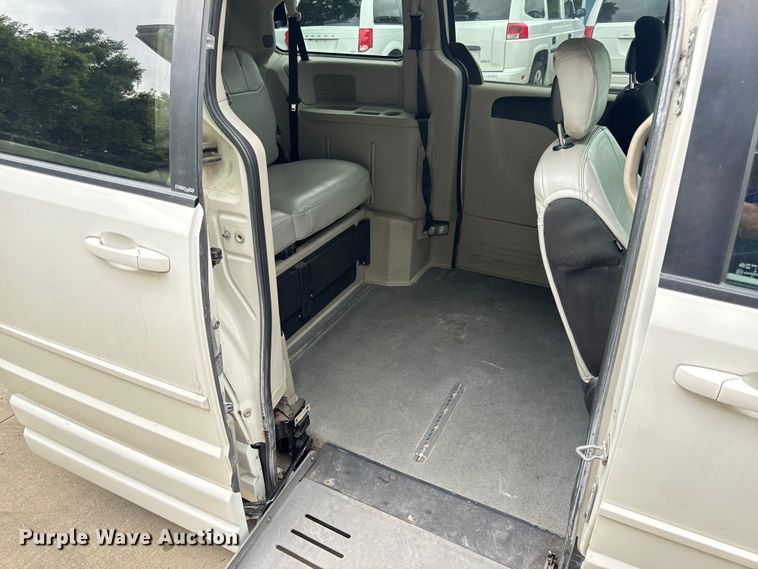 image for item OF9739 2011 Dodge  Grand Caravan handicap accessible van