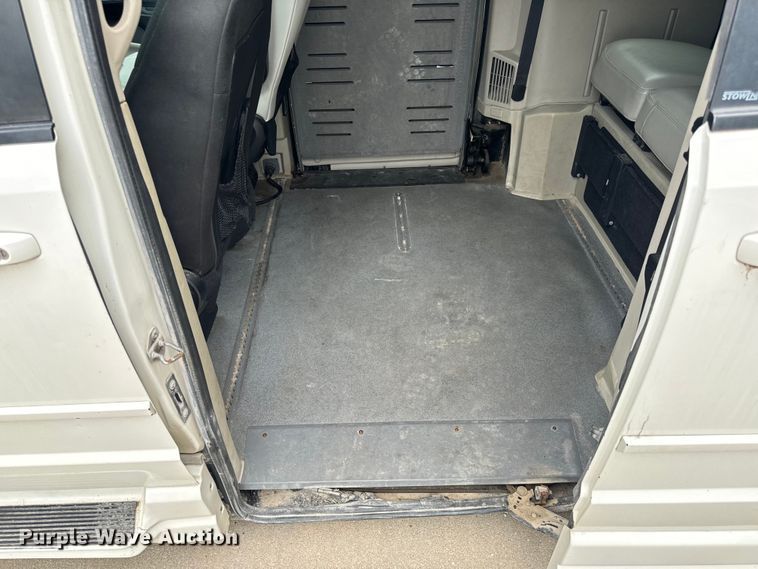 image for item OF9739 2011 Dodge  Grand Caravan handicap accessible van