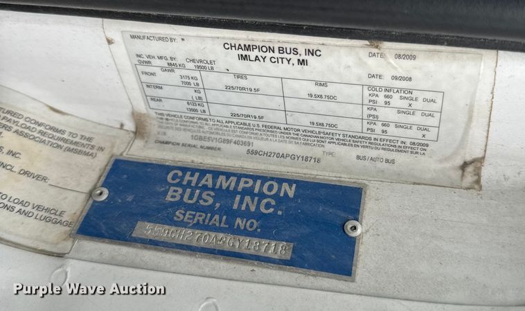 image for item OF9740 2009 Chevrolet  C5500 shuttle bus