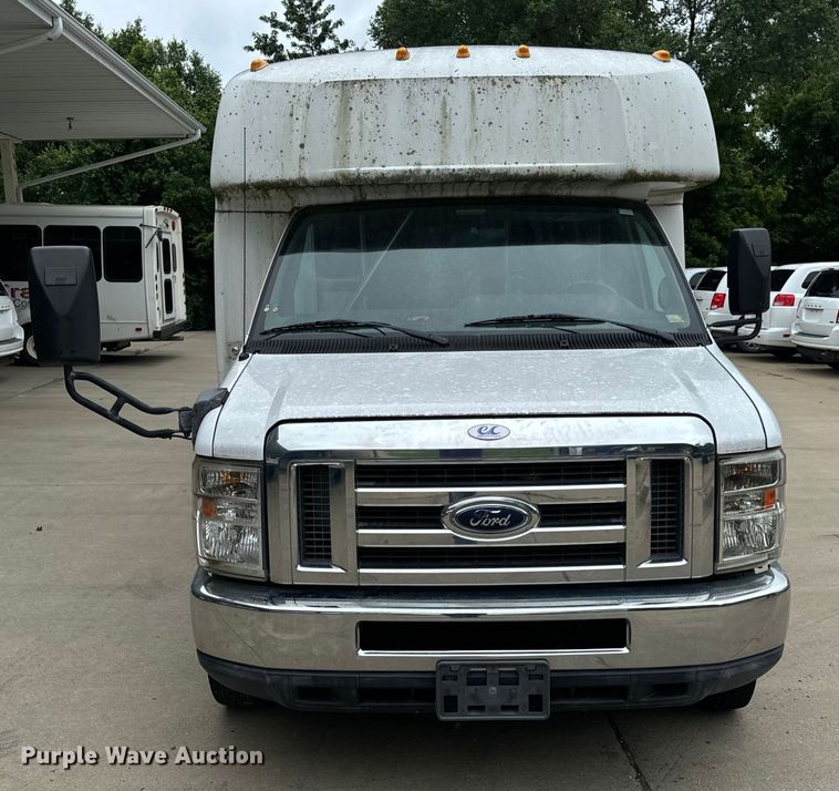 image for item OF9741 2011 Ford E450 Super Duty shuttle bus