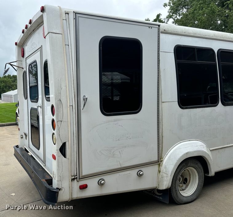 image for item OF9741 2011 Ford E450 Super Duty shuttle bus