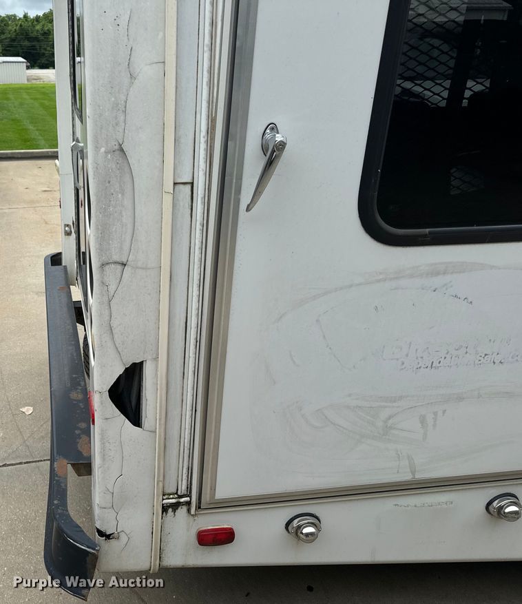 image for item OF9741 2011 Ford E450 Super Duty shuttle bus