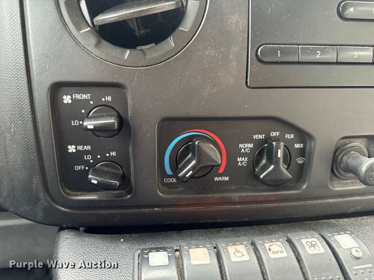 image for item OF9741 2011 Ford E450 Super Duty shuttle bus