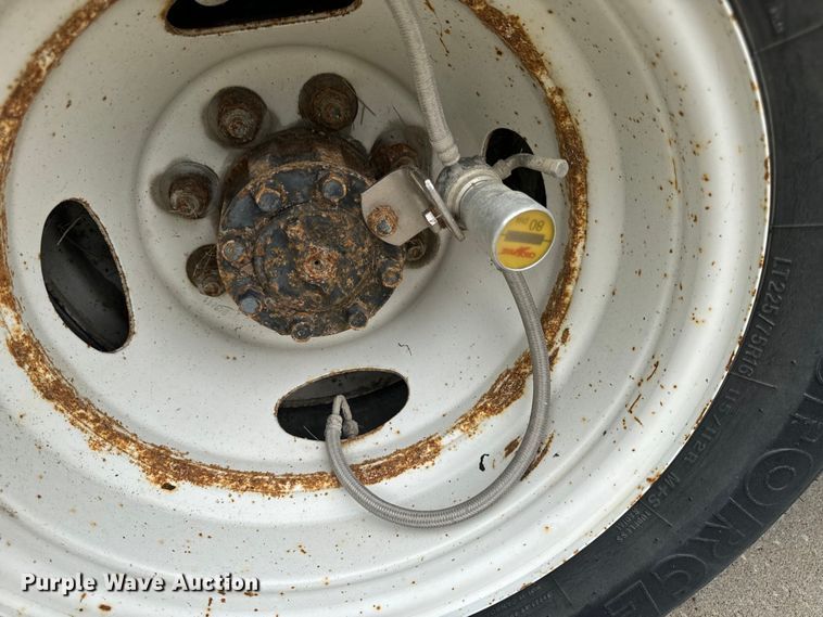 image for item OF9741 2011 Ford E450 Super Duty shuttle bus