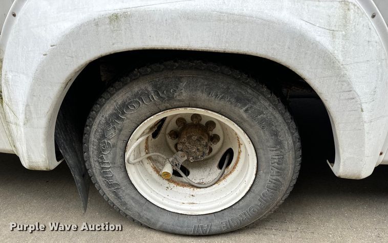 image for item OF9741 2011 Ford E450 Super Duty shuttle bus