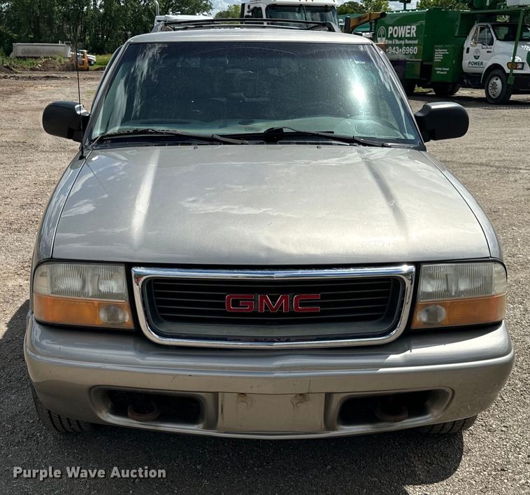 image for item OG9563 2000 GMC Jimmy SUV
