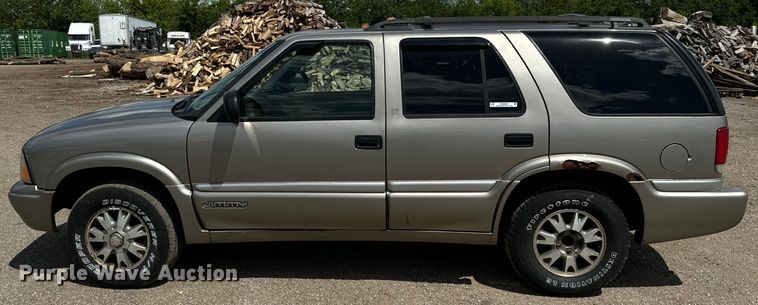 image for item OG9563 2000 GMC Jimmy SUV