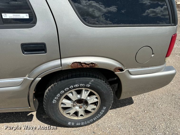 image for item OG9563 2000 GMC Jimmy SUV