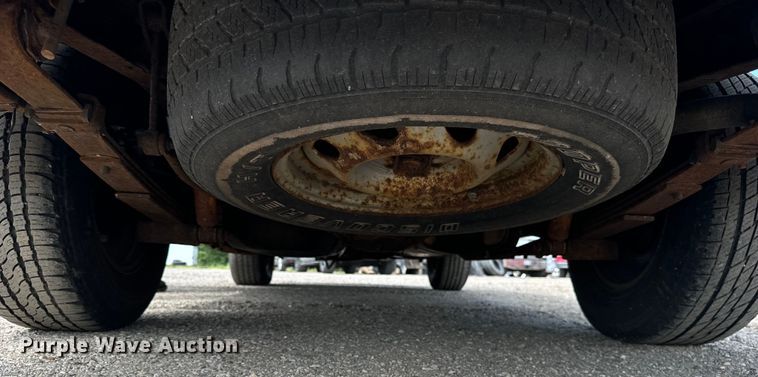 image for item OG9563 2000 GMC Jimmy SUV