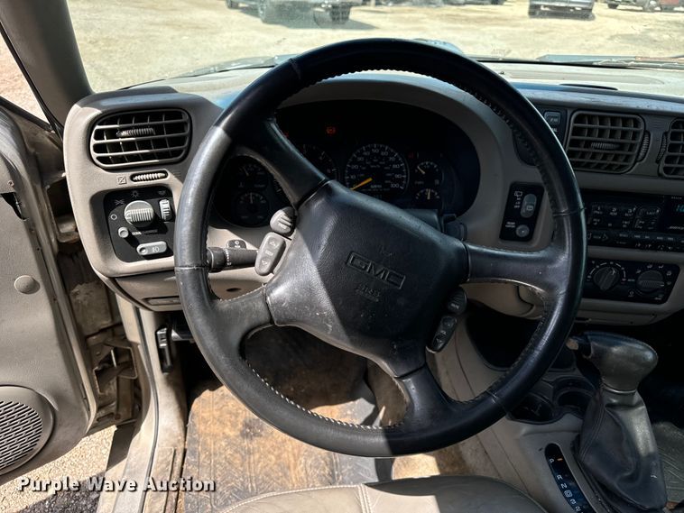 image for item OG9563 2000 GMC Jimmy SUV