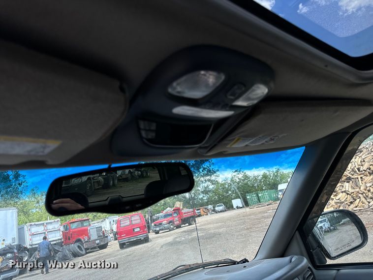 image for item OG9563 2000 GMC Jimmy SUV