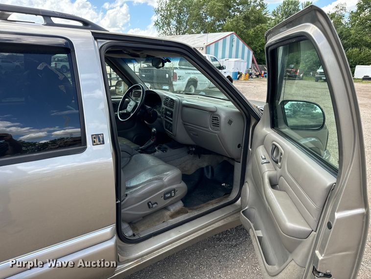 image for item OG9563 2000 GMC Jimmy SUV