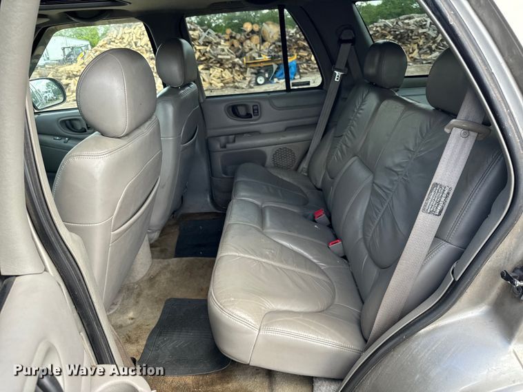 image for item OG9563 2000 GMC Jimmy SUV