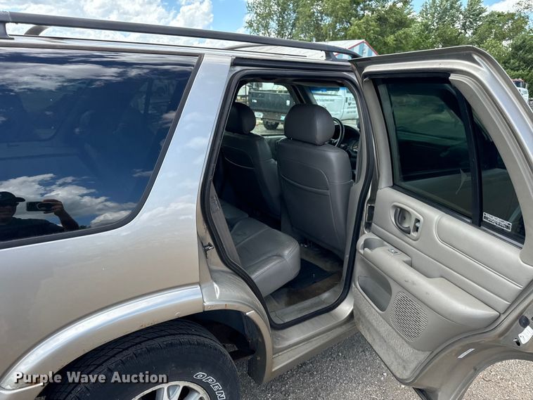 image for item OG9563 2000 GMC Jimmy SUV