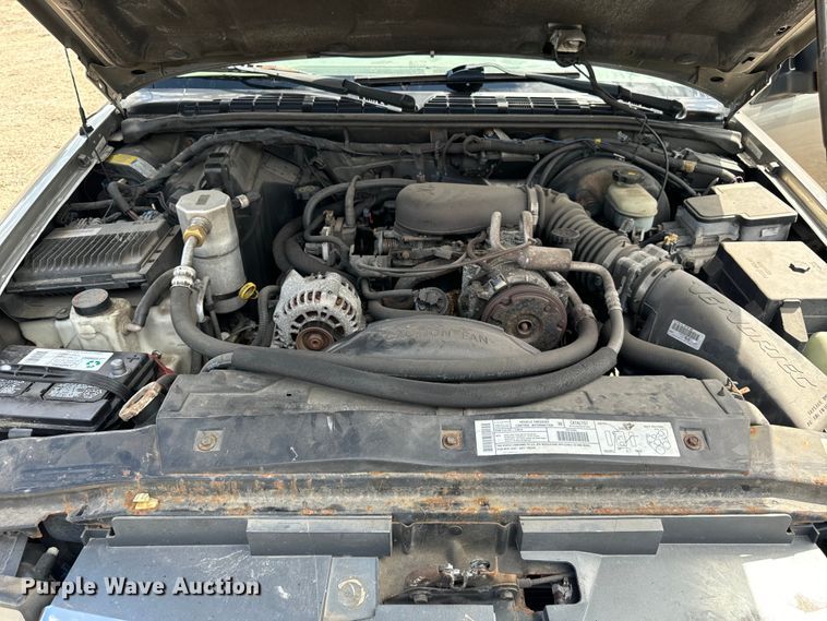 image for item OG9563 2000 GMC Jimmy SUV