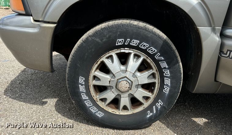 image for item OG9563 2000 GMC Jimmy SUV