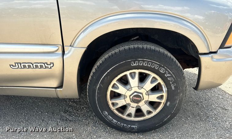 image for item OG9563 2000 GMC Jimmy SUV