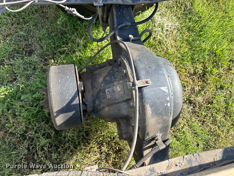 image for item OI9247 2003 International 4300 truck cab and chassis