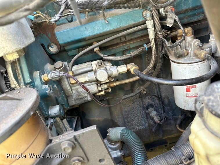 image for item OI9247 2003 International 4300 truck cab and chassis