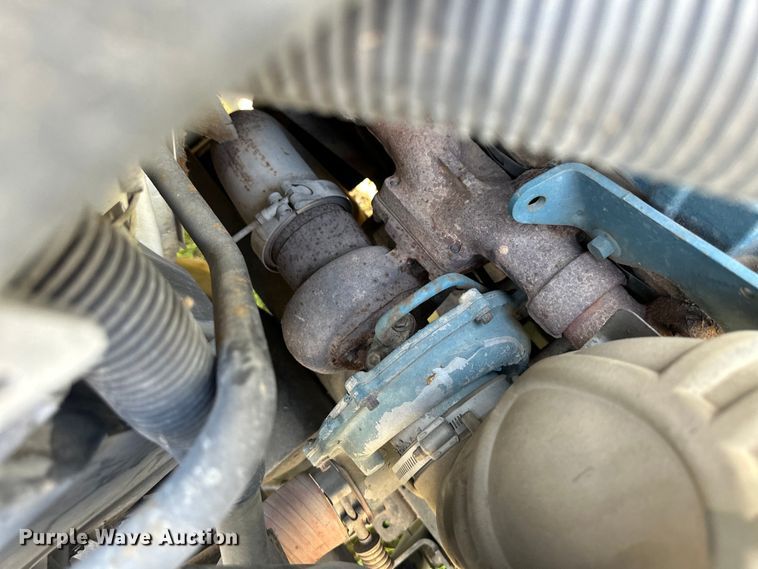 image for item OI9247 2003 International 4300 truck cab and chassis