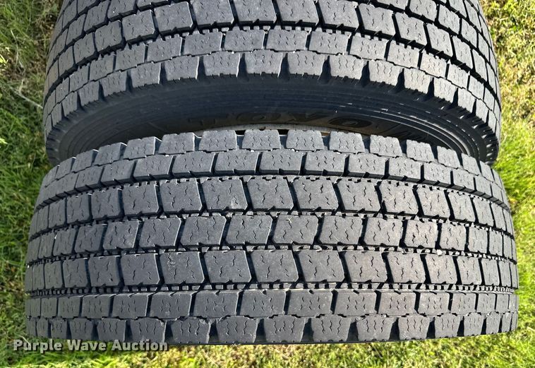 image for item OI9247 2003 International 4300 truck cab and chassis