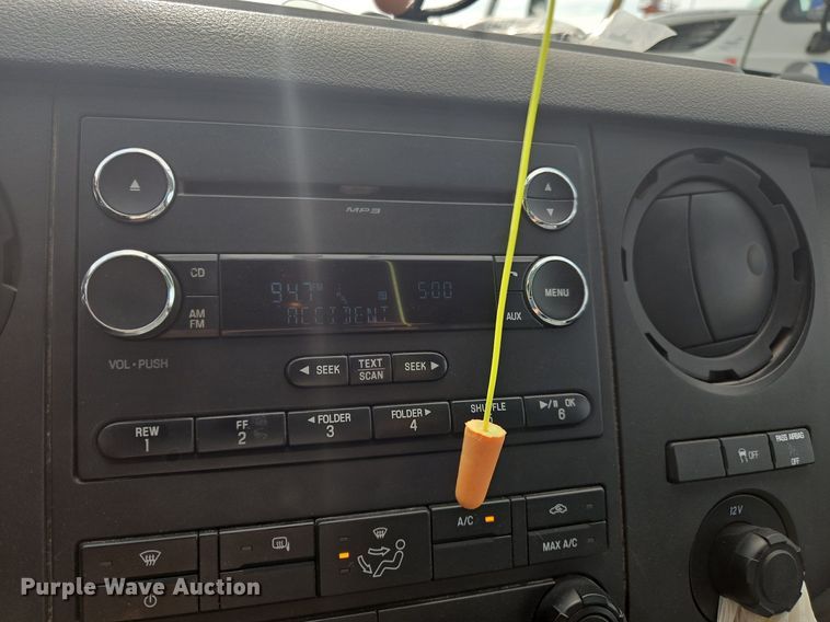 image for item OK9973 2015 Ford F250 pickup truck