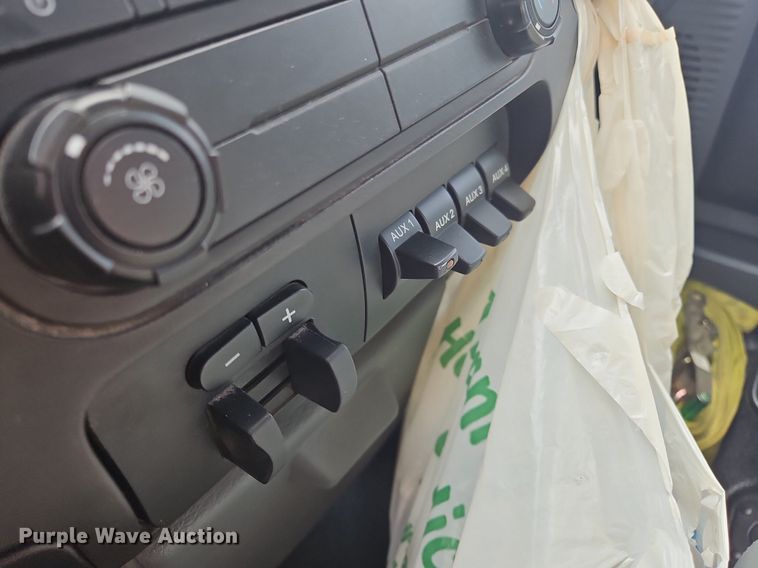 image for item OK9973 2015 Ford F250 pickup truck