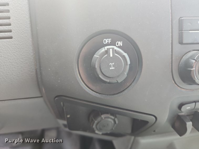 image for item OK9973 2015 Ford F250 pickup truck