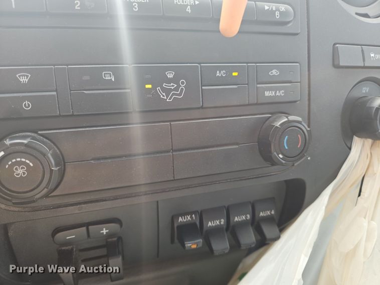 image for item OK9973 2015 Ford F250 pickup truck