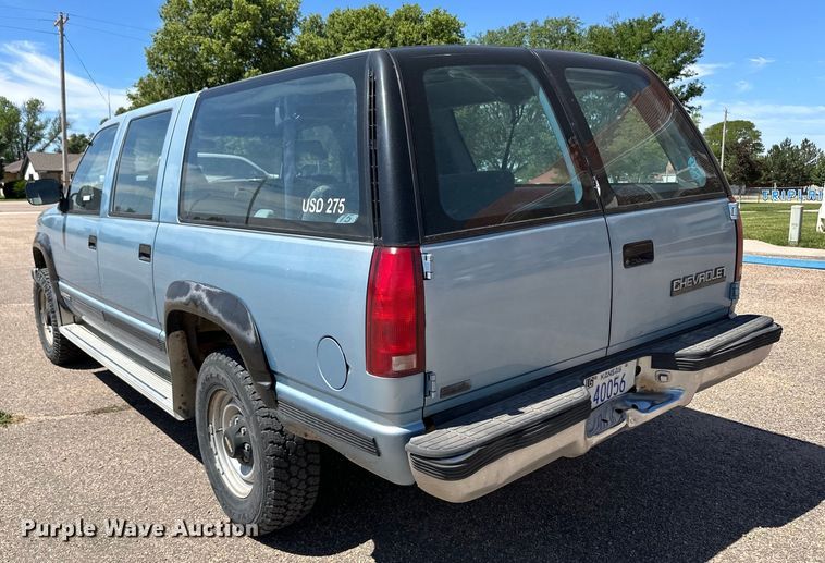 image for item OL9605 1992 Chevrolet Suburban K2500 SUV