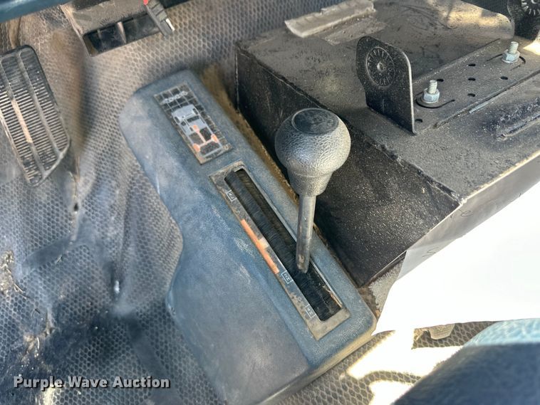 image for item OL9605 1992 Chevrolet Suburban K2500 SUV