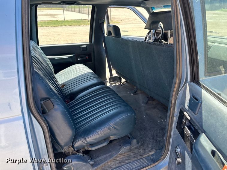 image for item OL9605 1992 Chevrolet Suburban K2500 SUV
