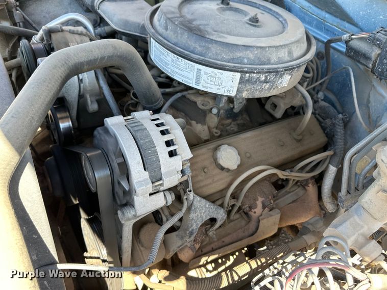 image for item OL9605 1992 Chevrolet Suburban K2500 SUV