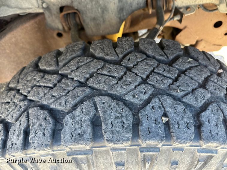 image for item OL9605 1992 Chevrolet Suburban K2500 SUV