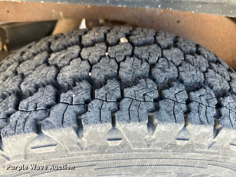 image for item OL9605 1992 Chevrolet Suburban K2500 SUV