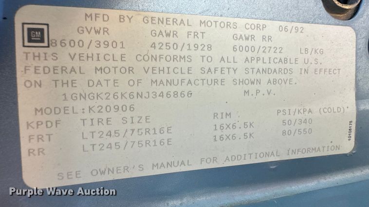 image for item OL9605 1992 Chevrolet Suburban K2500 SUV