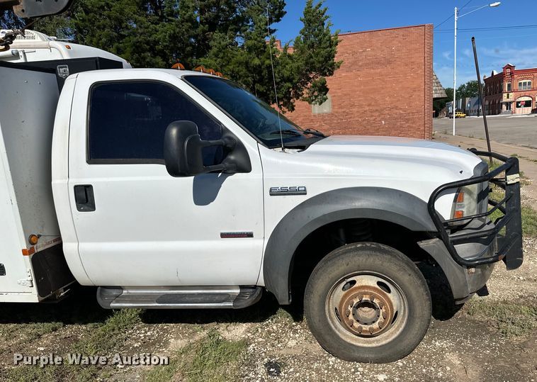image for item OL9647 2005 Ford F550 Super Duty utility / service truck