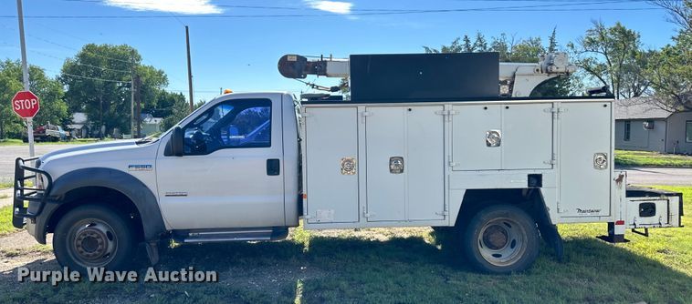 image for item OL9647 2005 Ford F550 Super Duty utility / service truck