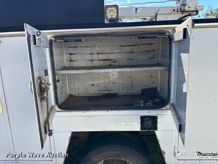 image for item OL9647 2005 Ford F550 Super Duty utility / service truck