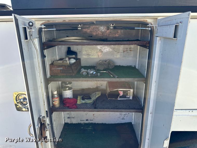 image for item OL9647 2005 Ford F550 Super Duty utility / service truck