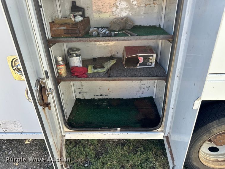 image for item OL9647 2005 Ford F550 Super Duty utility / service truck