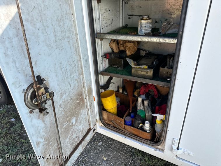 image for item OL9647 2005 Ford F550 Super Duty utility / service truck