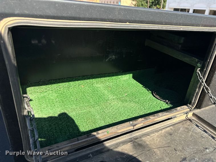 image for item OL9647 2005 Ford F550 Super Duty utility / service truck