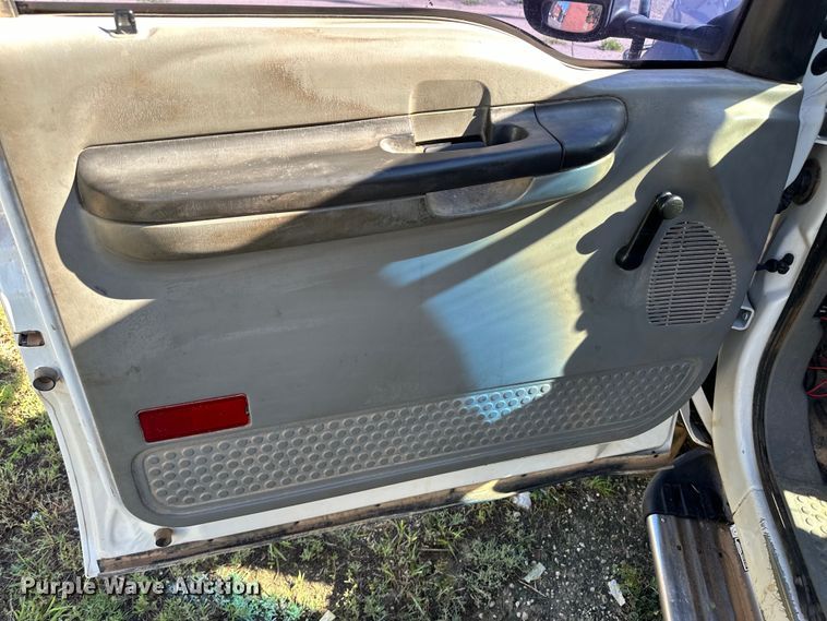 image for item OL9647 2005 Ford F550 Super Duty utility / service truck