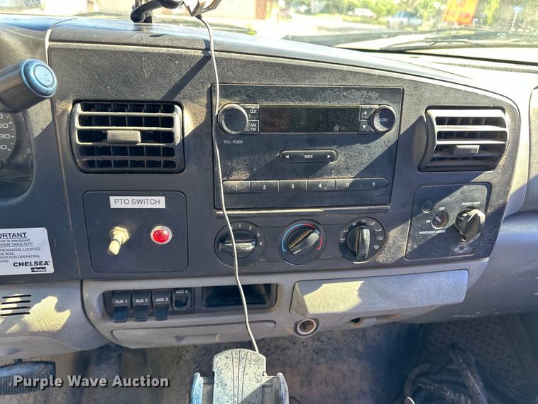 image for item OL9647 2005 Ford F550 Super Duty utility / service truck