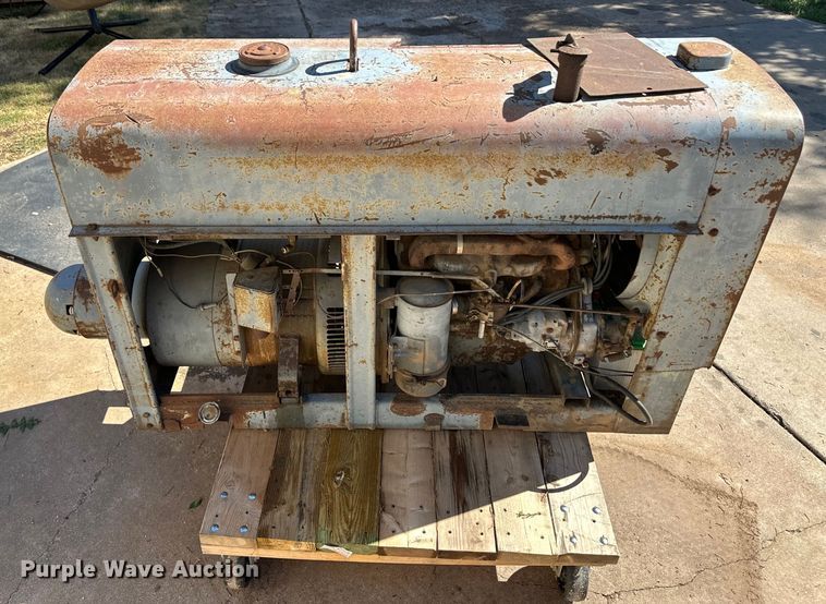 image for item OL9650 Lincoln SA-300–F-163 welder