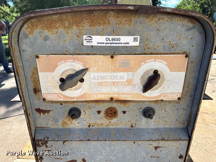 image for item OL9650 Lincoln SA-300–F-163 welder